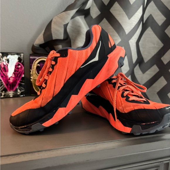 Hoka Athletic Running Shoes GUC WOMENS SZ 9 - Picture 3 of 7